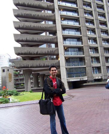 Patient Wait: On the Barbican Highwalk